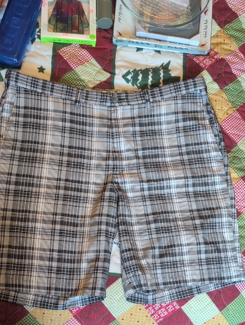 Men's Plaid Casual Shorts - Black & White